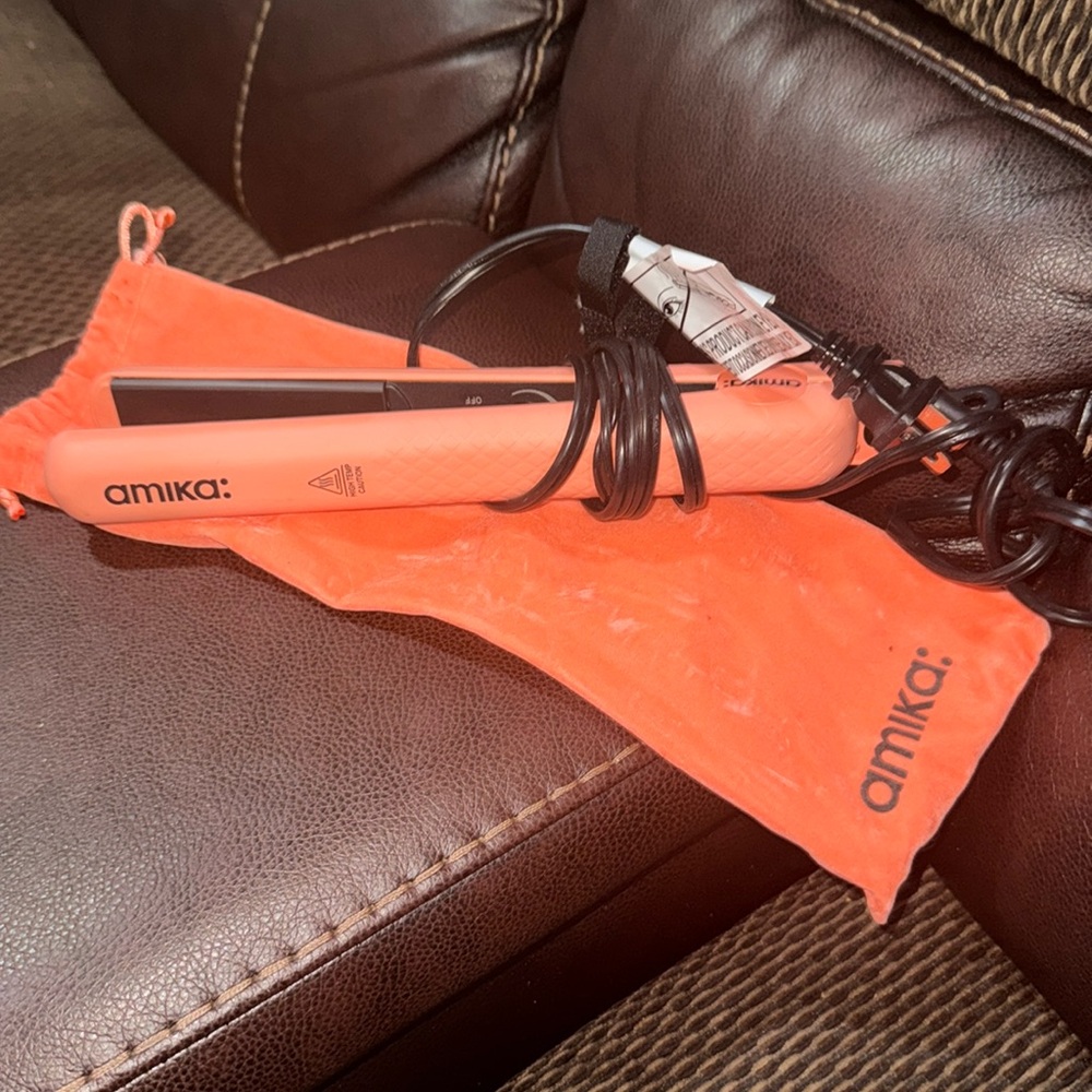 Amika Strand Perfect Limited Ed Ceramic 1" Salon Flat Iron Hair Straightener